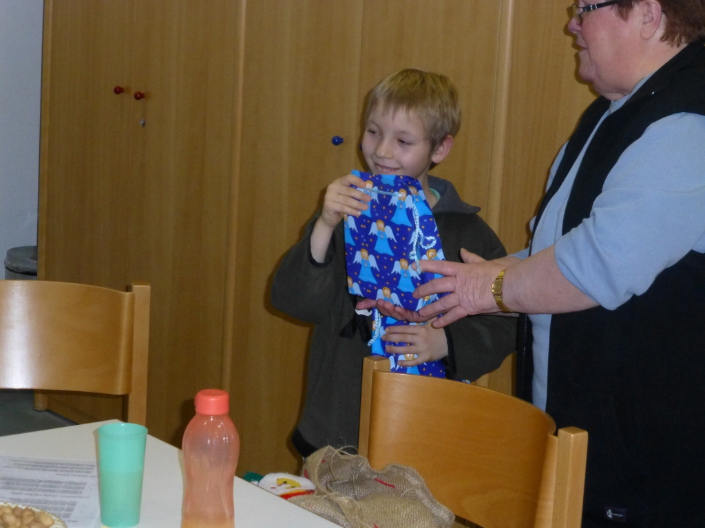 21.12.2012: Weihnachtsfeier bei den Kindern